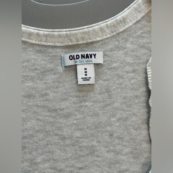 Old Navy Women’s Lightweight Sleeveless Cardigan Vests - Size Medium - Picture 6 of 7